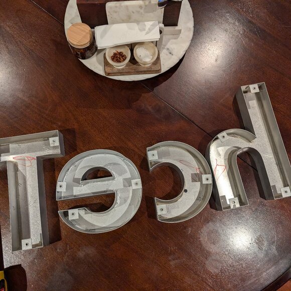 🧱 Industrial Metal Sign Letters – “Tech” – Sell as Set or Individually - Picture 11 of 11
